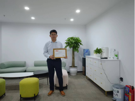 艾格林代表在萨科微代理商授牌仪式